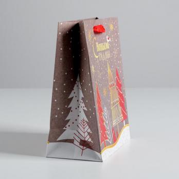 Пакет крафтовый вертикальный «Новогодние ёлки», 18 × 23 × 10 см  3468943
