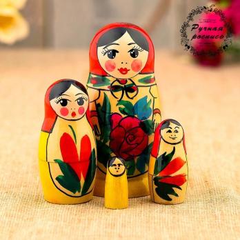 Матрёшка «Галина», красный платок, 4 кукольная, 9 см 3565014